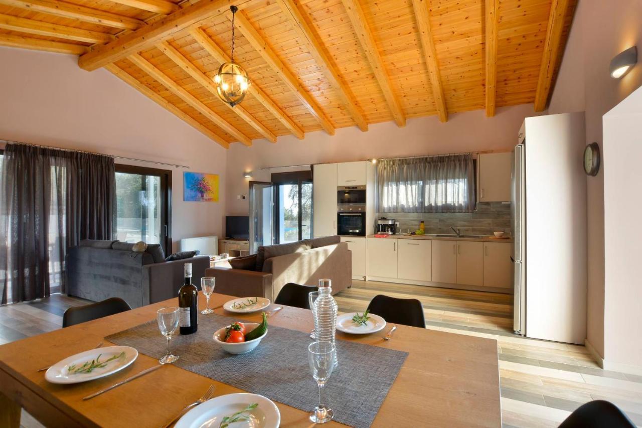 Corfu Travel Sories Villa, Private Pool - Stunning Sea Views - Accessible - 4 Bedrooms Willa